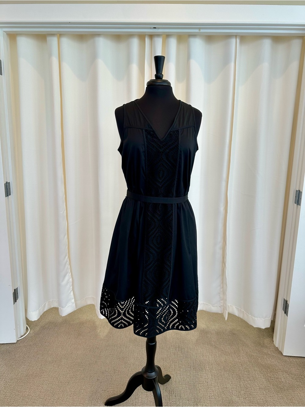Etcetera Roma Black Sleeveless Eyelet-Hem Midi Dress - Picture 2 of 3